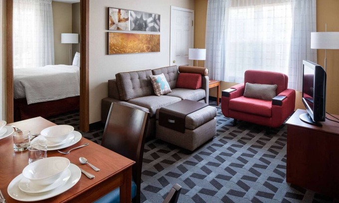 Renton Resort | Your Home Away From Home! 3 Relaxing Units, Near Westfield Southcenter