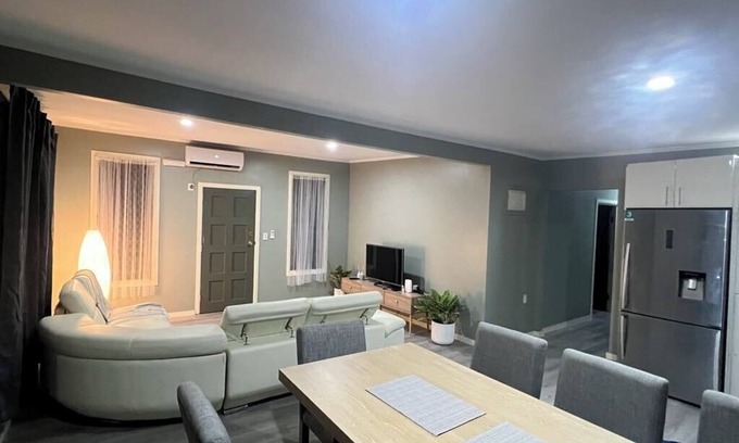 Vaitele House | Your home away from home. Central location.