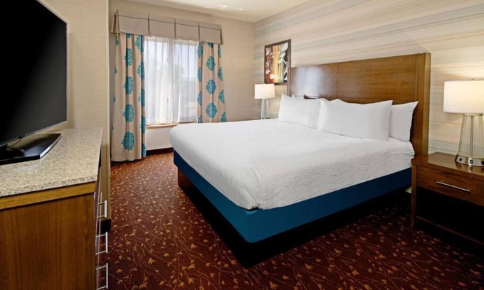 Albuquerque Hotel | Your Home Away from Home! Pets Allowed, Indoor Pool, Free Parking, Free Shuttle!