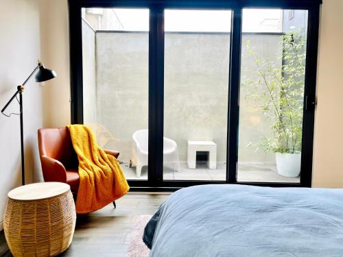 South Melbourne House | Your home on Glover St Sth Melbourne (With Parking)