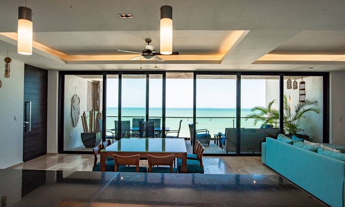 Chicxulub Puerto Apartment | Your home on the beach: beauty, comfort and tranquility!