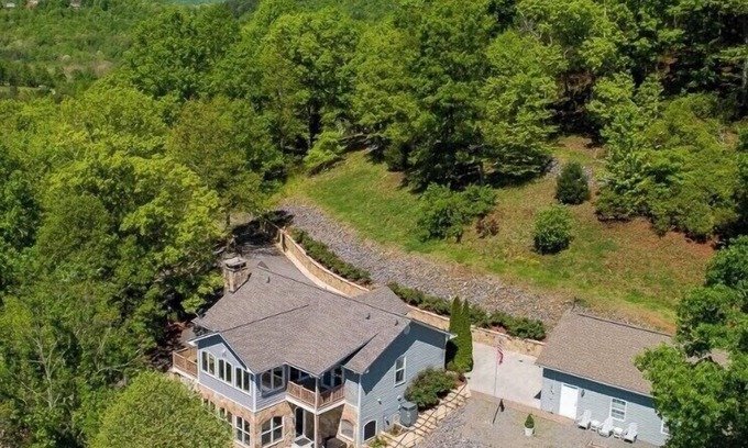Hiawassee House | Your mountain paradise!. Year round open views.