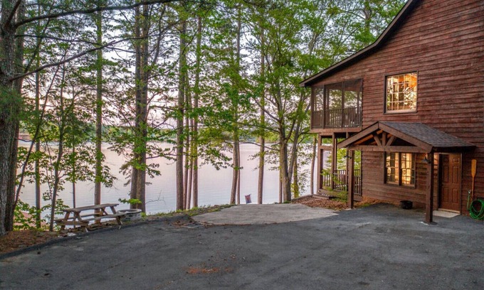 Leesburg House | Your New Favorite Weiss Lake Getaway - Sleeps 10