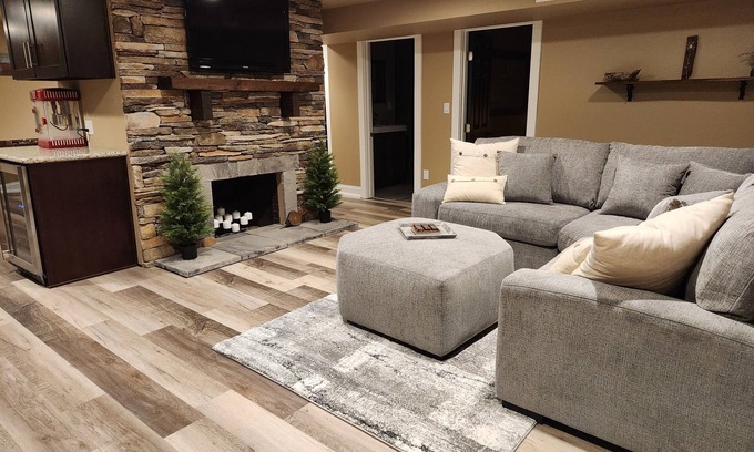 Lake Roesiger House | Your own lakefront retreat on beautiful and wooded Lake Roesiger in Snohomish.