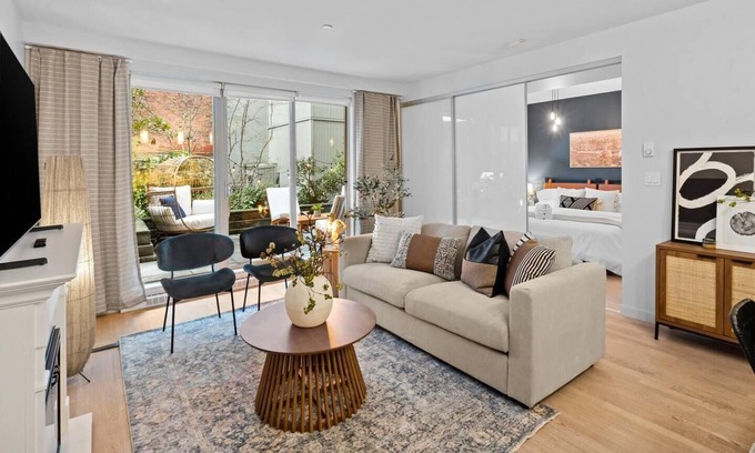 Downtown Victoria Condo | Your own private oasis in Victoria