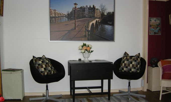 Amsterdam City Centre Apartment | Your own private home away from home! Located in the quiet part of the centre.