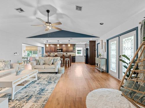 South Venice House | Your Paradise in Venice - Near Beaches