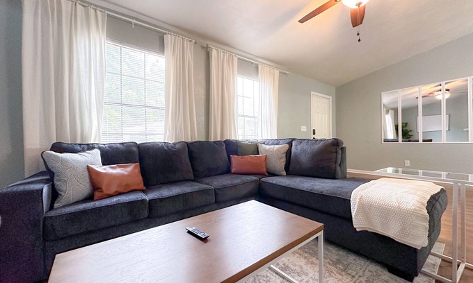 Tallahassee House | Your Perfect Home Away From Home