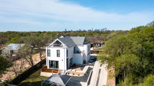 MLK House | Your private ACL stylish gated home minutes from the music