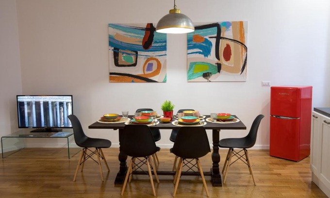 Rione III Colonna Apartment | Your Secret Pantheon