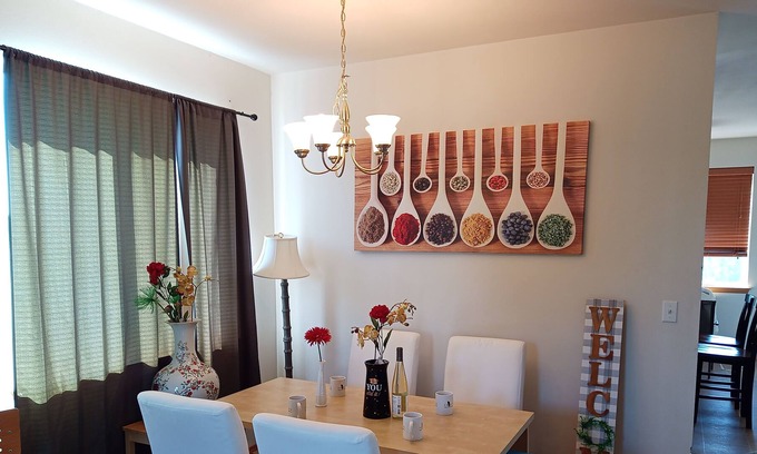 Kent House | Your Sweet Home in Kent, WA close to Airport, Market, DT Kent！