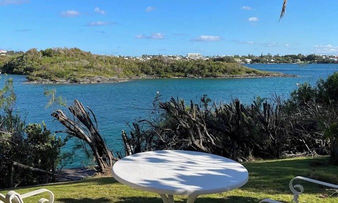 Pembroke House | Yours apartment in Bermuda