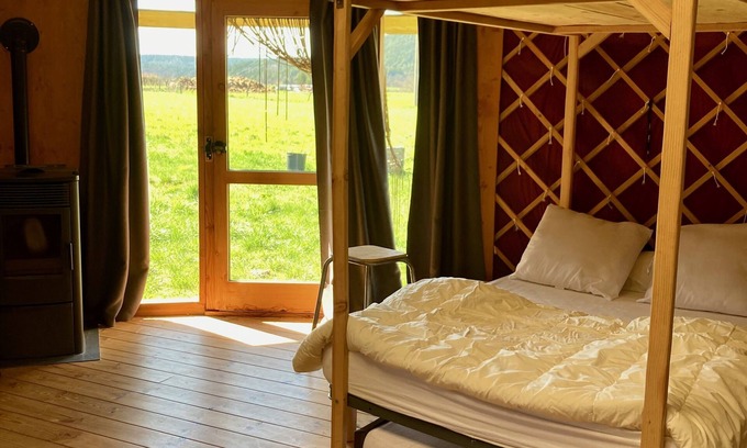 Saint-Germain-Laprade Cabin | Yourte Tout Confort Écoresponsable - Idéal Famille