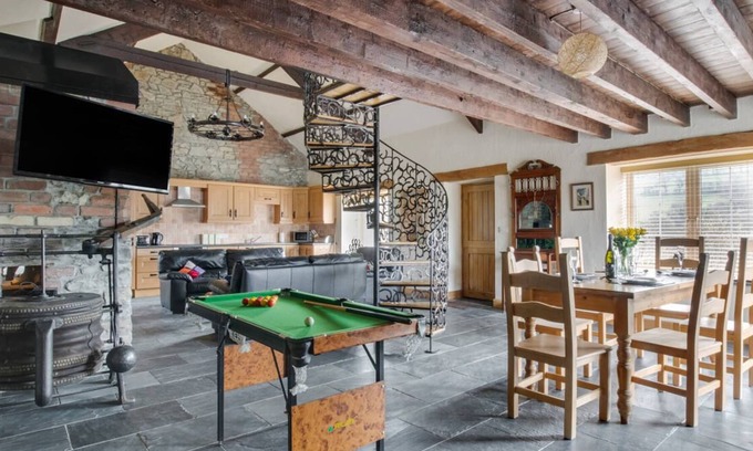Pont-ar-gothi House | Yr Efail in Carmarthen