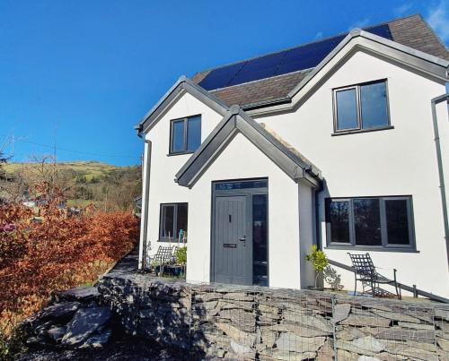 Rowen House | Yr Hen Berllan in the Beautiful Rowen