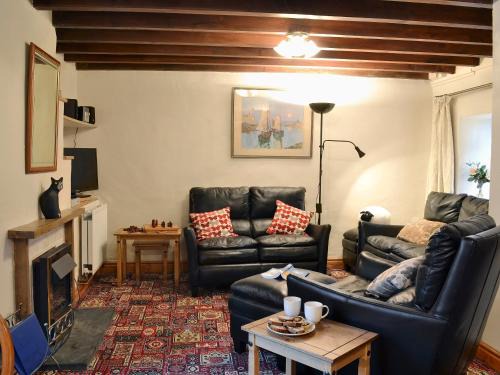Cwmystwyth House | Yr Hen Sgubor