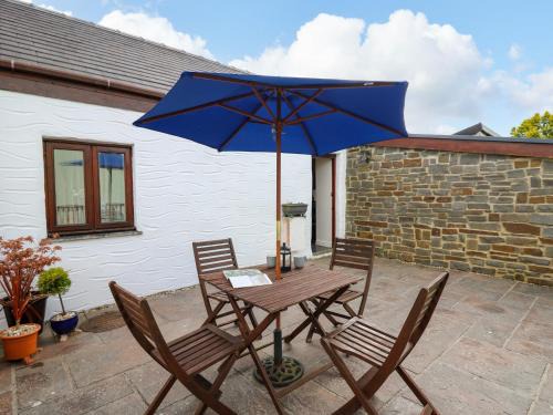 Carmarthen House | Yr Hen Ysgubor