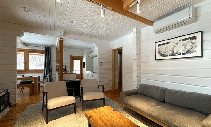 Iimori Ski Chalet | Yukiguni - Chic alpine log house