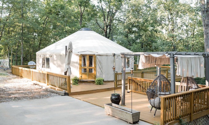Garfield Apartment | YurtStayNWA