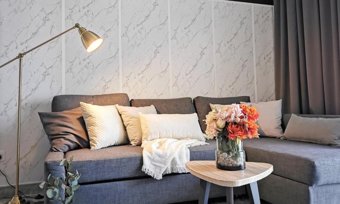 Central District Apartment | Yussy Staycation Modern x Sky at R&F princess cove
