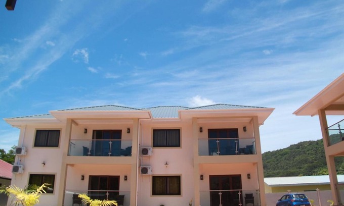 Grand Anse Apartment | Yvon's Tropical Villa