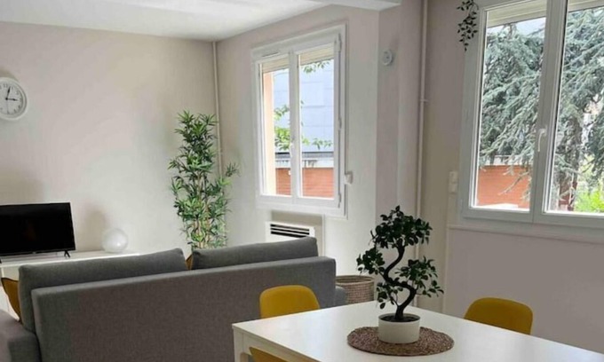 Le Grand-Quevilly Apartment | Zénith de Rouen / Sud 3 / Diochon / Parc Expo
