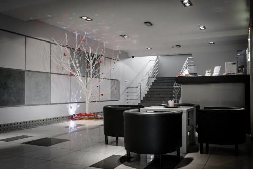 Dabrowa Gornicza Hotel | Zajazd Kwadrat