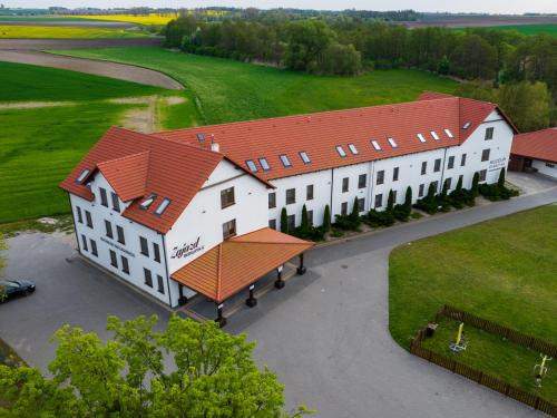 Marcinkowo Gorne Hostel | Zajazd w Biskupinie