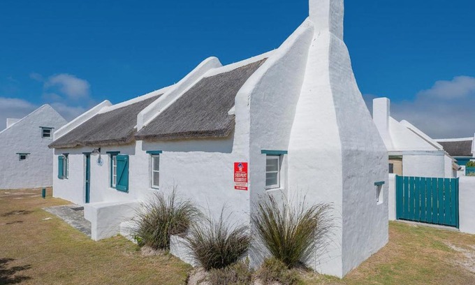 Struisbaai House | Zandtorini Seaside Cottage