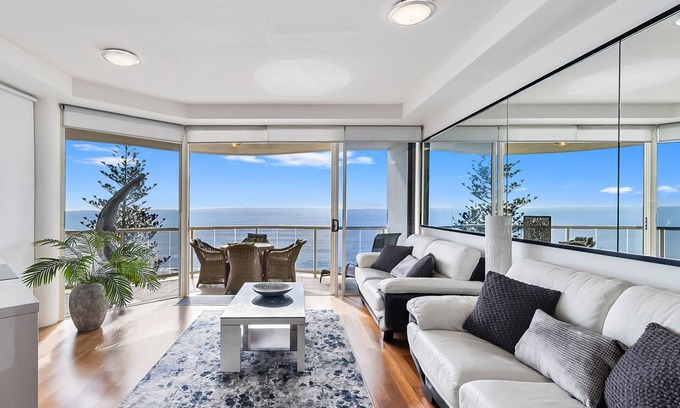 Mooloolaba Apartment | Zanzibar 1002 Ocean front Penthouse