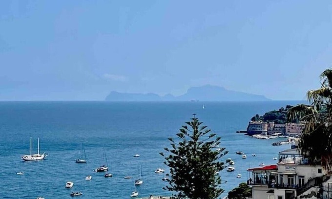 Posillipo Apartment | Zazà house-view Capri Sorrento