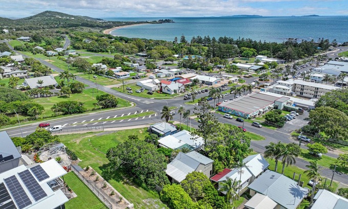Emu Park House | Zebulon - Emu Parkn