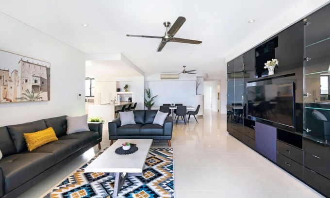 Darwin City Centre Condo | Zen Arkaba: 3BR Luxury Waterfront Apt ~ Pool ~ BBQ
