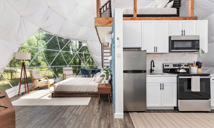 Luray House | Zen Dome - Romantic Retreat + Wifi A/C + Hot Tub