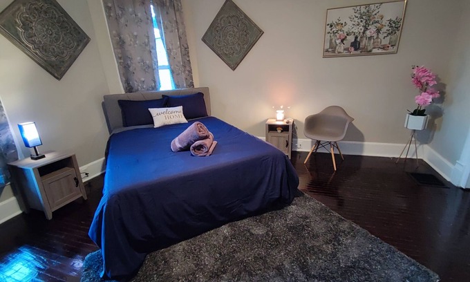 Near Eastside Apartment | Zen Haven: Downtown Retreat in Indy with Queen bed