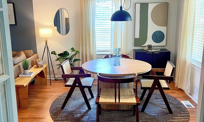 Concord House | Zen Midcentury-Art Deco Hideaway