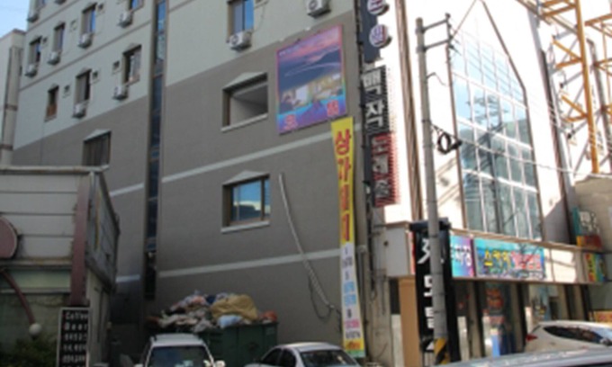 Saengmok Hotel | Zen Motel