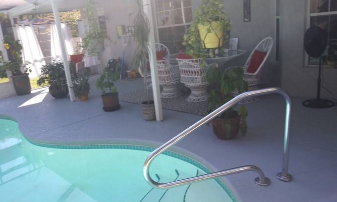 Inverness House | ZEN SPOT SANCTUARY HEATED SALT POOL! PRIVATE! SCREENED PATIO KOI POND