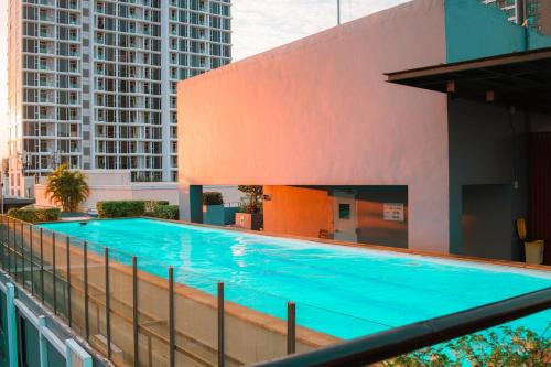 Sukhumvit Apartment | Zenith Place Huge 2BR Low-rise condo