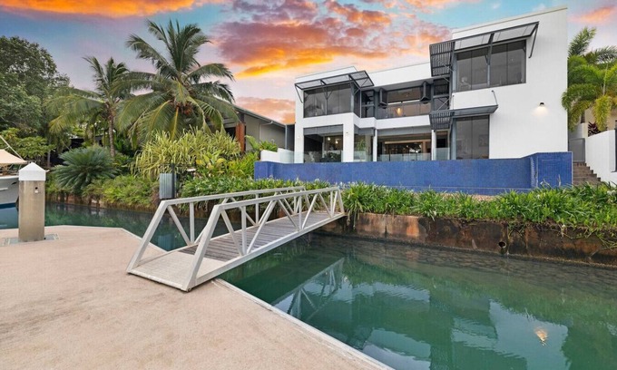 Bayview House | ZenLux Infinity 4BR-Private Pool