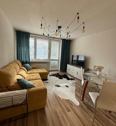Zvolen Apartment | ZENNA Apartment v centre mesta s parkovaním FREE