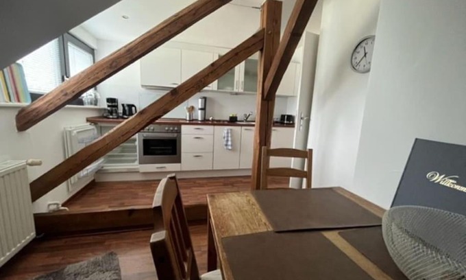 Steglitz Apartment | Zentrale Wohnung im Grünen!