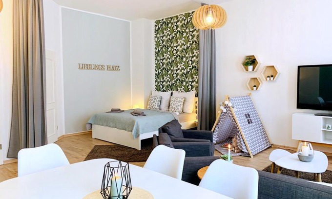 Zentrum-Sued Apartment | Zentrumsnahe Ferienwohnung mit ruhigem Balkon - "Arthur"