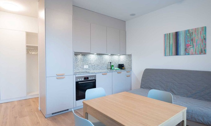 Center Apartment | ZH Green 5- Letzigrund HITrental Apartment