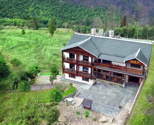 Wulingyuan Hotel | Zhangjiajie Mountainside