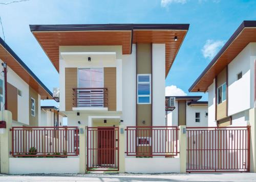 Dao House | Zhenrentals 2-Br House in Dauis, Panglao Bohol