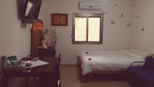 Neve Zohar House | Zimmer Dora