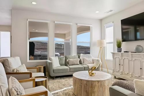Washington House | Zion Comfort w Game Room Hot Tub Resort Pool