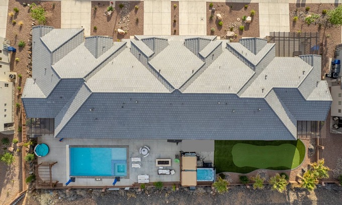 Hurricane House | Zion Village-Corp Retreat-Family Reunion-Private Heated Pool-Zion-Bryce-Golf