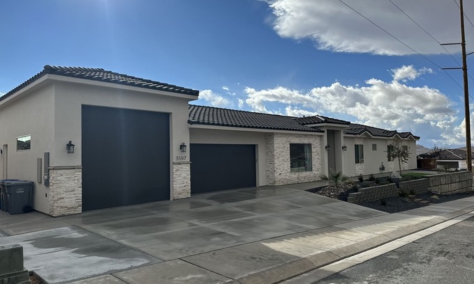 Hurricane Apartment | Zions Gate Casita
